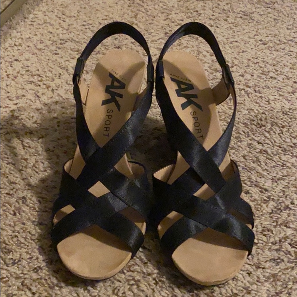 Open Toed Strappy Sandals